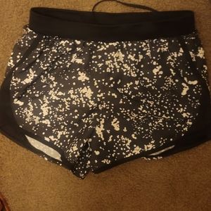 UA shorts XS